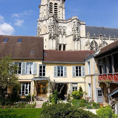 Le Jardin De La Cathedrale Bed and Breakfast Τρουά Εξωτερικό φωτογραφία