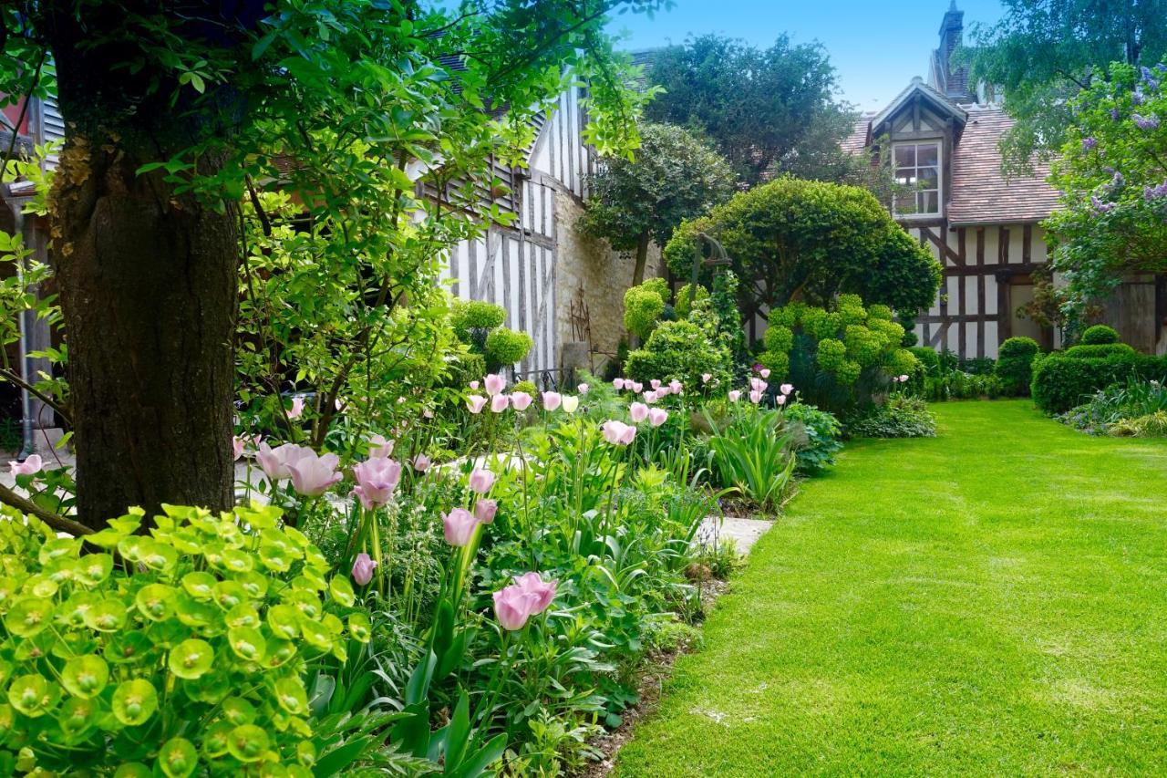 Le Jardin De La Cathedrale Bed and Breakfast Τρουά Εξωτερικό φωτογραφία