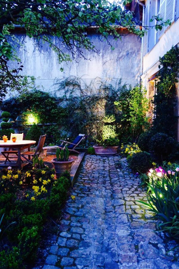 Le Jardin De La Cathedrale Bed and Breakfast Τρουά Εξωτερικό φωτογραφία